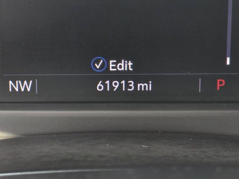 Used 2022 Cadillac XT4 Sport w/ Enhanced Visibility Package FWD image 31