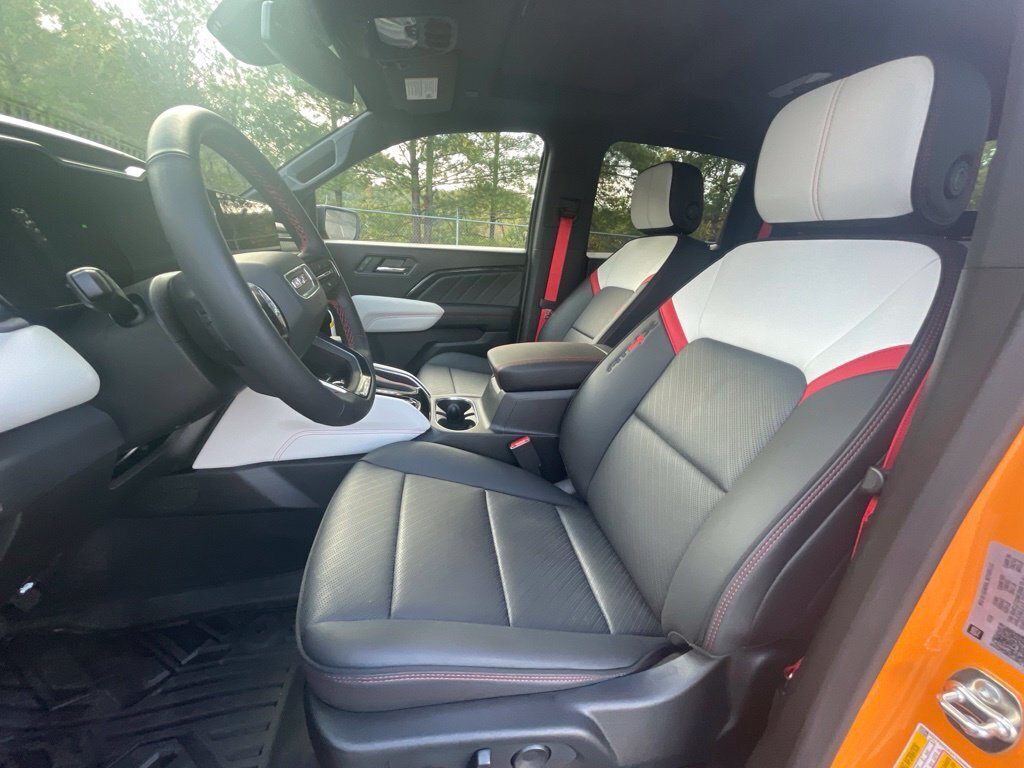 Used 2026 GMC Canyon AT4X AWD/4WD image 18