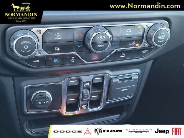 Used 2022 Jeep Wrangler Unlimited Sahara AWD/4WD image 11