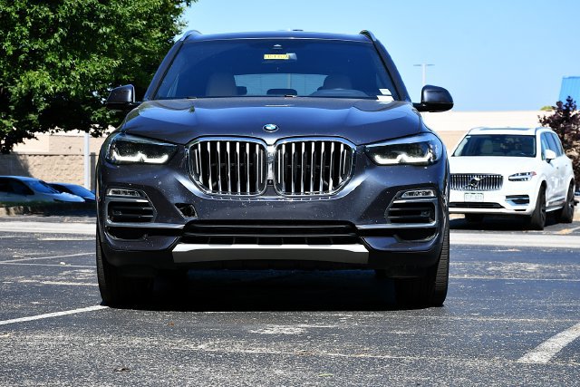 Used 2021 BMW X5 xDrive40i w/ Convenience Package AWD/4WD image 2