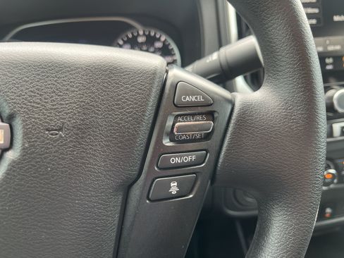 Used 2025 Nissan Frontier SV RWD image 21