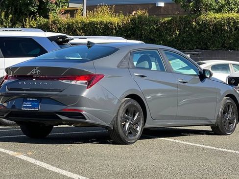 Certified 2023 Hyundai Elantra SEL FWD image 5