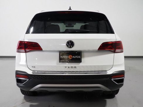 Used 2024 Volkswagen Taos SE w/ Panoramic Sunroof Package FWD image 44