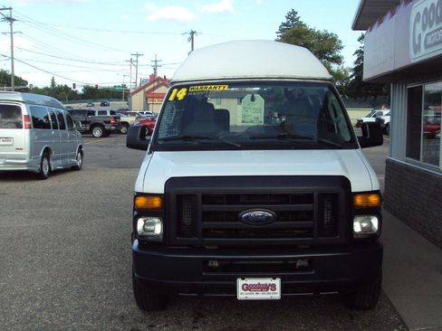 Used 2014 Ford E-250 and Econoline 250 Extended w/ Power Group RWD image 3