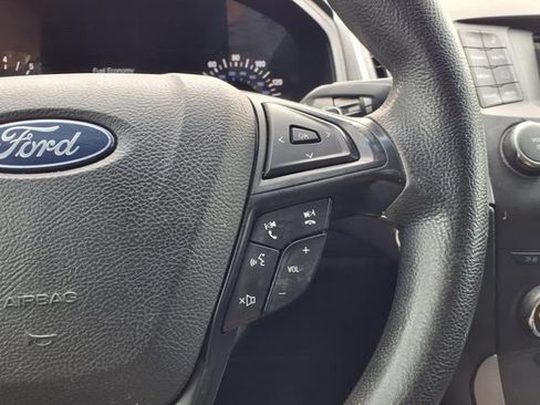 Used 2018 Ford Edge SE FWD image 21