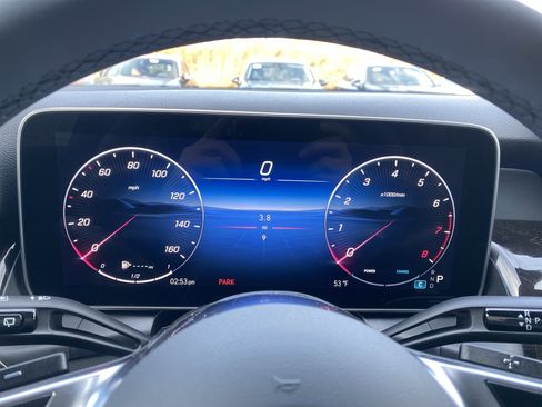 Used 2026 Mercedes-Benz GLC 300 4MATIC image 26