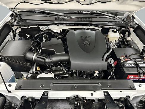 Used 2022 Toyota Tacoma TRD Off-Road image 20