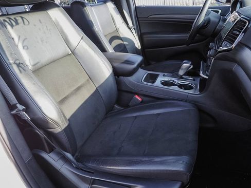 Used 2020 Jeep Grand Cherokee Altitude AWD/4WD image 8
