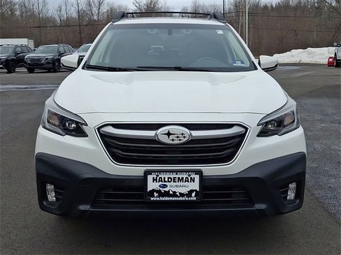 Used 2020 Subaru Outback Premium image 2