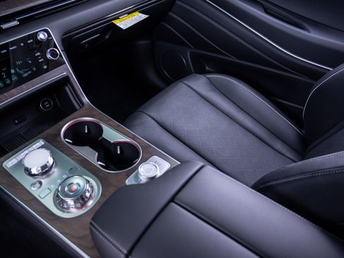 New 2026 Genesis GV80 2.5T Advanced image 29