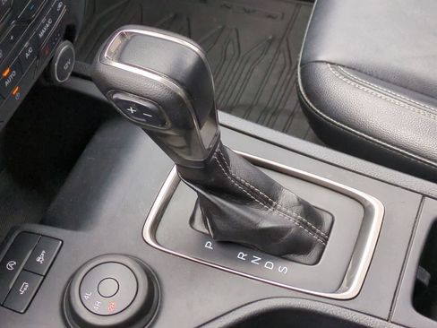 Used 2021 Ford Ranger Lariat w/ Trailer Tow Package image 32