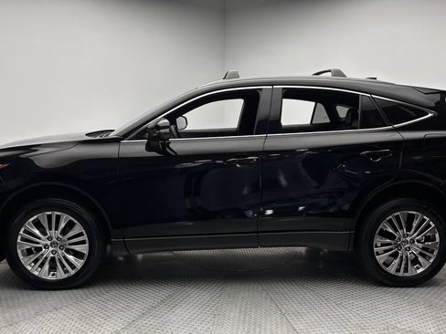 Used 2023 Toyota Venza XLE AWD/4WD image 4