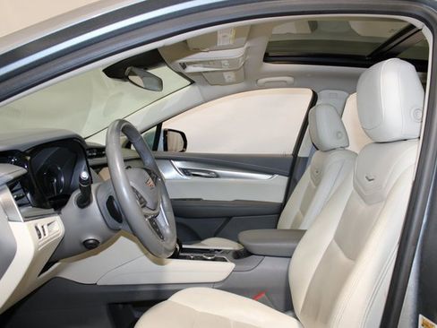 Certified 2023 Cadillac XT5 Premium Luxury image 8