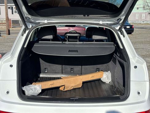 Used 2021 Audi Q5 2.0T Premium w/ Convenience Package image 15