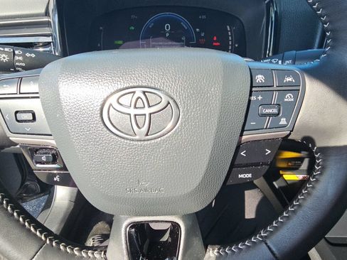 Used 2026 Toyota Camry SE FWD image 12
