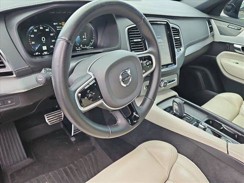 Used 2022 Volvo XC90 T8 R-Design w/ Advanced Package image 10