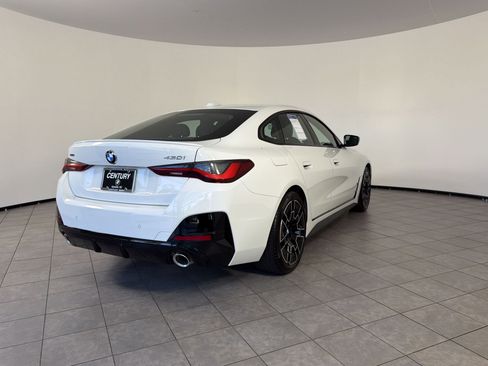 Certified 2025 BMW 430i xDrive w/ M Sport Package AWD/4WD image 9