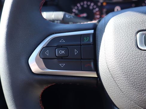 Used 2024 Jeep Compass Trailhawk w/ Trailhawk Convenience Group image 16