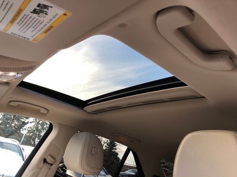 Used 2022 Mercedes-Benz GLE 350 4MATIC w/ Premium Package image 15