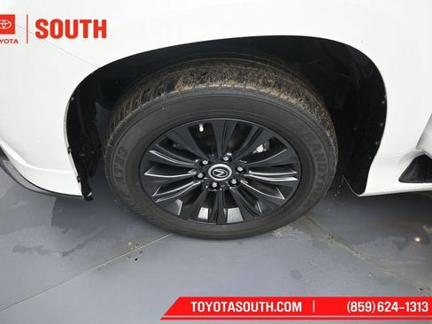 Used 2023 Lexus GX 460 Premium AWD/4WD image 42
