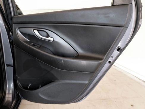 Used 2018 Hyundai Elantra GT w/ Tech Package 03 image 48