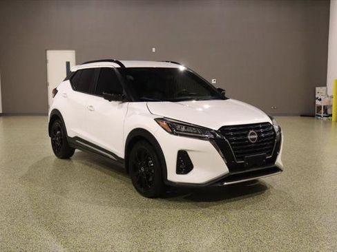 Used 2024 Nissan Kicks SR w/ SR Premium Package FWD image 1
