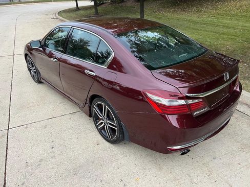 Used 2016 Honda Accord Sport image 4