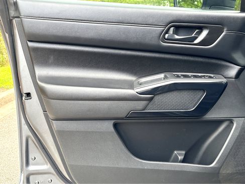 Certified 2024 Nissan Pathfinder S FWD image 17