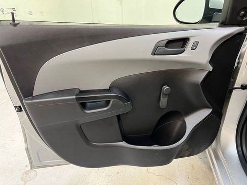 Used 2020 Chevrolet Sonic LT image 13