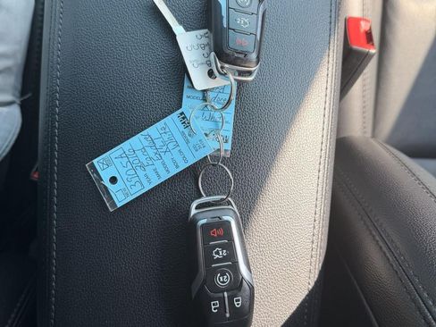 Used 2016 Ford Explorer XLT w/ Equipment Group 202A AWD/4WD image 25