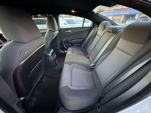 Used 2018 Dodge Charger SXT w/ Blacktop Package image 17