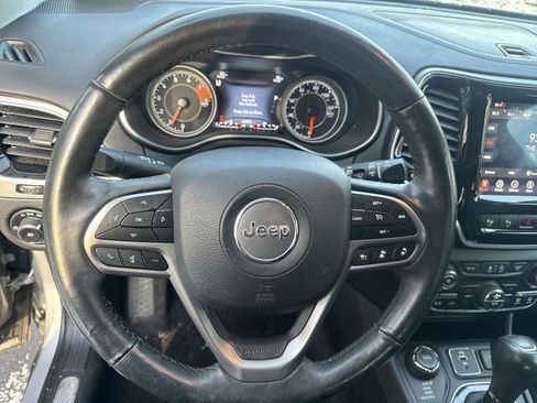 Used 2019 Jeep Cherokee Limited w/ Technology Group image 15