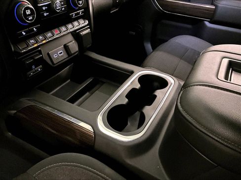 Used 2019 Chevrolet Silverado 1500 RST AWD/4WD image 16