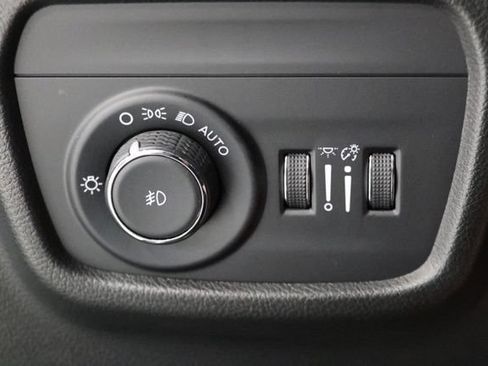 Used 2023 Jeep Grand Cherokee L Overland w/ Advanced Protech Group III AWD/4WD image 20