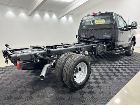 New 2025 Ford F350 XL image 6