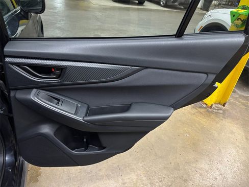 Used 2019 Subaru Crosstrek 2.0i Premium w/ Eyesight System image 18