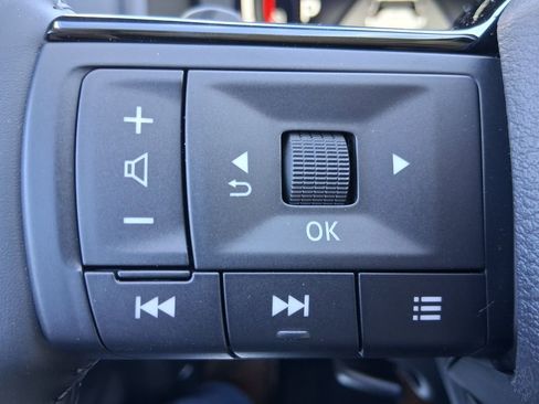 New 2026 Nissan Rogue Platinum w/ Tech Package AWD/4WD image 11