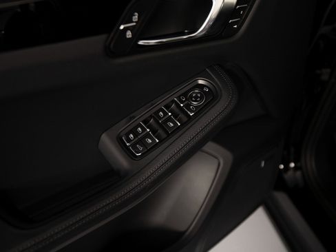 New 2026 Porsche Macan S image 14