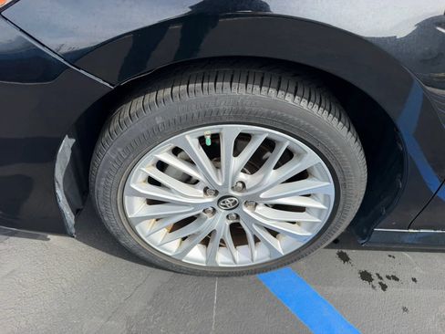 Used 2018 Toyota Camry XLE FWD image 31
