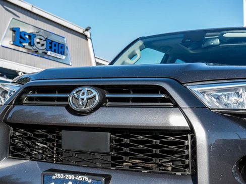 Used 2021 Toyota 4Runner SR5 Premium w/ Moonroof Package image 11