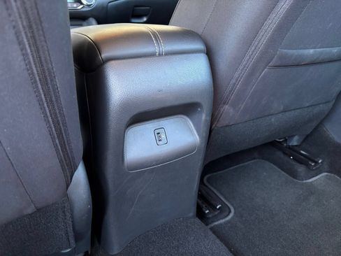 Used 2025 Nissan Sentra SV FWD image 22