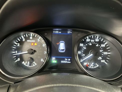 Used 2020 Nissan Rogue SV w/ Sun & Sound Touring Package image 13