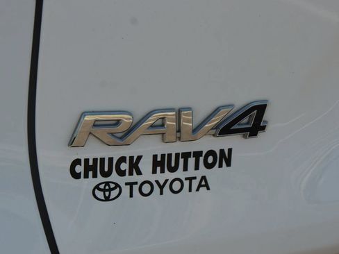 Used 2023 Toyota RAV4 LE AWD/4WD image 16