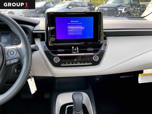 Used 2025 Toyota Corolla LE image 6