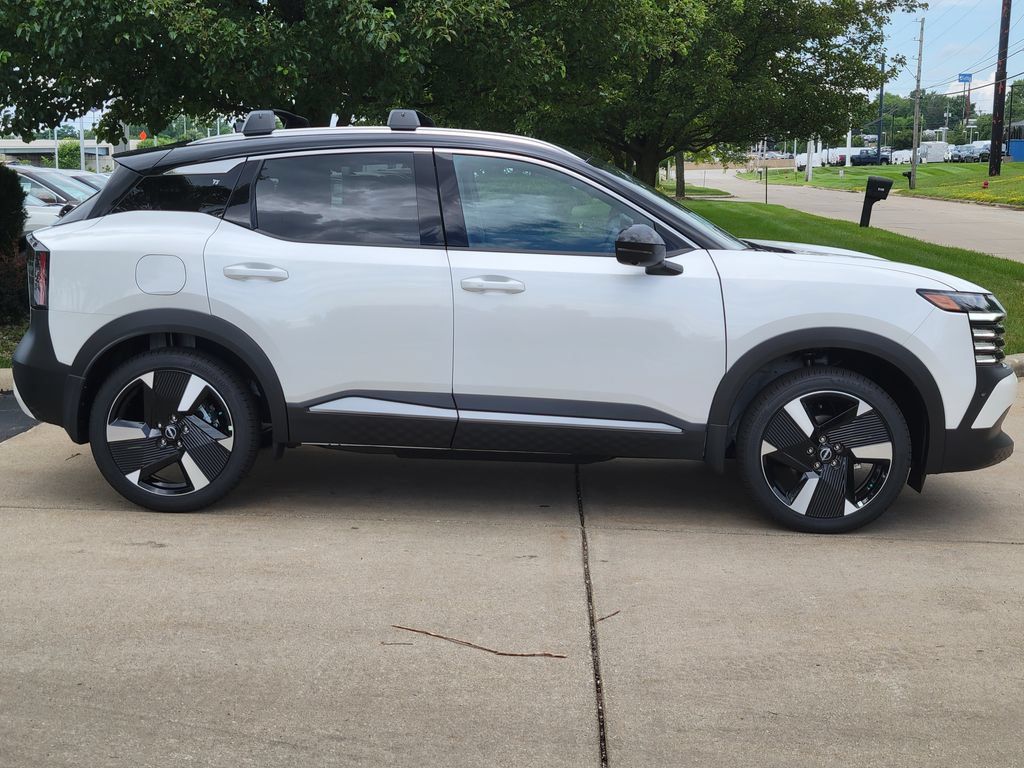 New 2027 Nissan Kicks SV AWD/4WD image 2