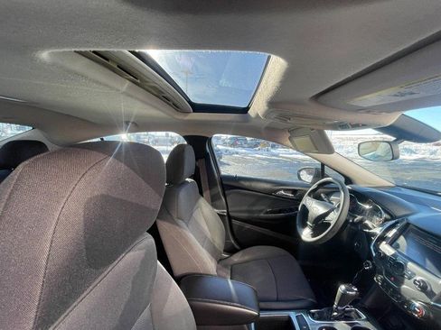 Used 2017 Chevrolet Cruze LT w/ Sun And Sound Package image 15