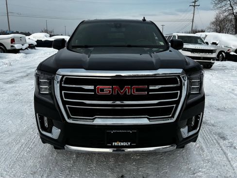 Used 2022 GMC Yukon SLT w/ SLT Premium Package image 2