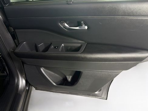 Used 2022 Nissan Pathfinder SL FWD image 31