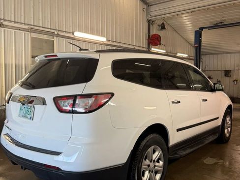 Used 2017 Chevrolet Traverse LS AWD/4WD image 3