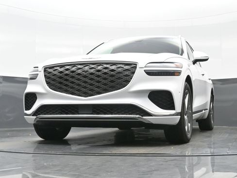 New 2026 Genesis GV70 2.5T Advanced image 12